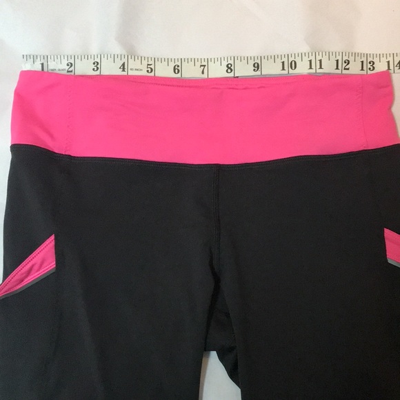 Lululemon Run: Mod Moves Crop - Picture 7 of 7